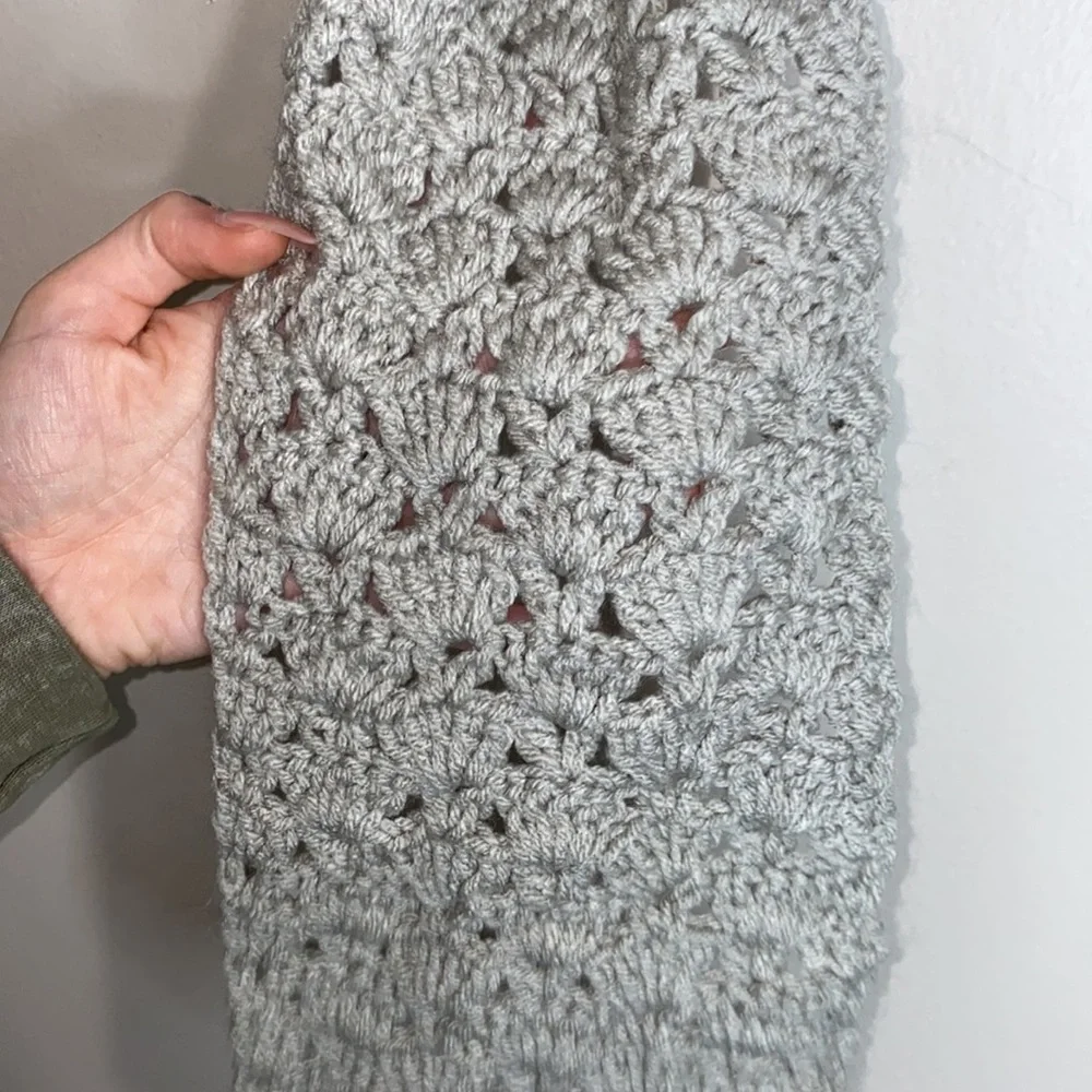 🪿Handmade grey scarf! - Picture 3 of 4